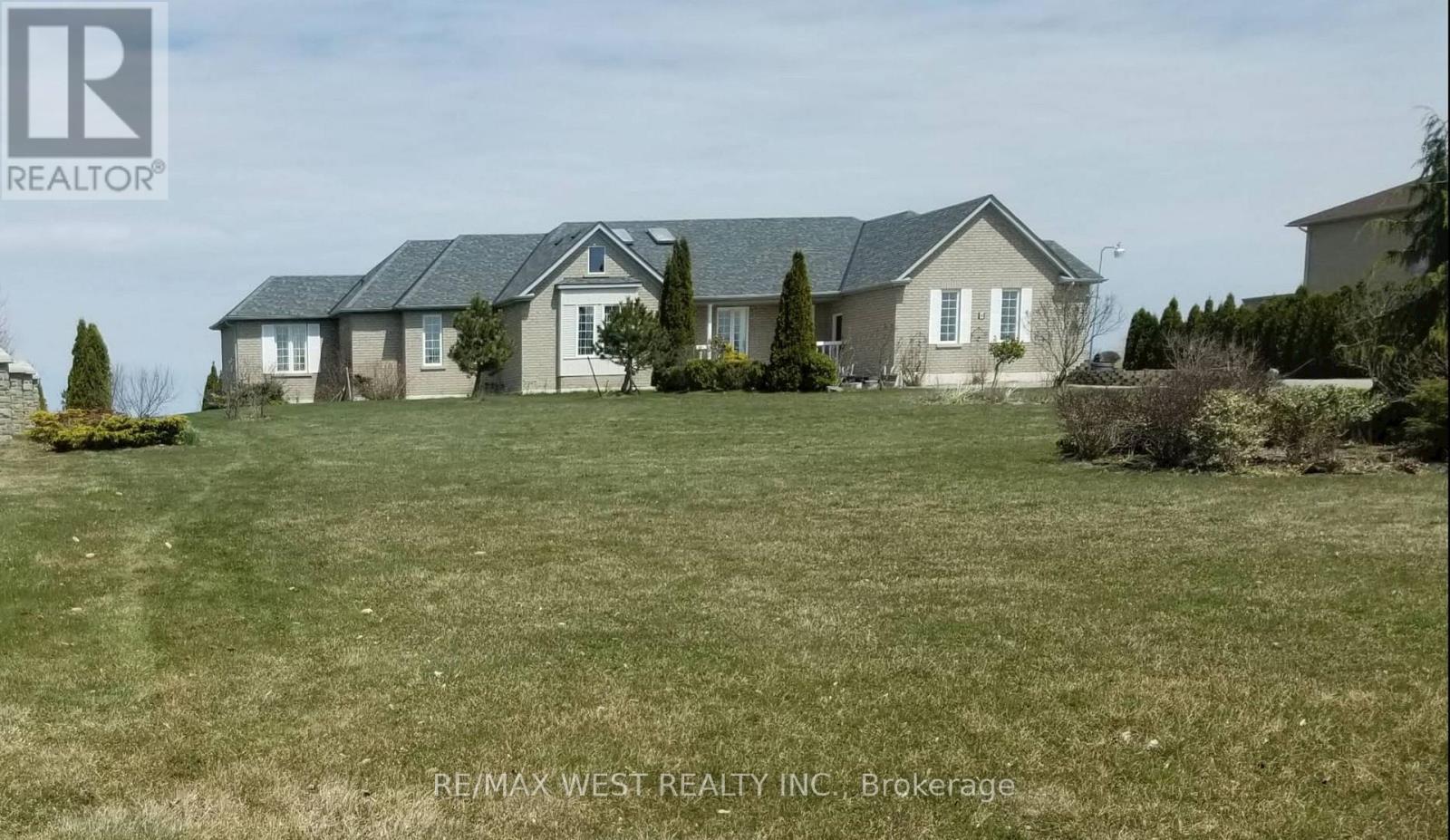 8 Everglade Dr, Brampton, ON L6P 0R2