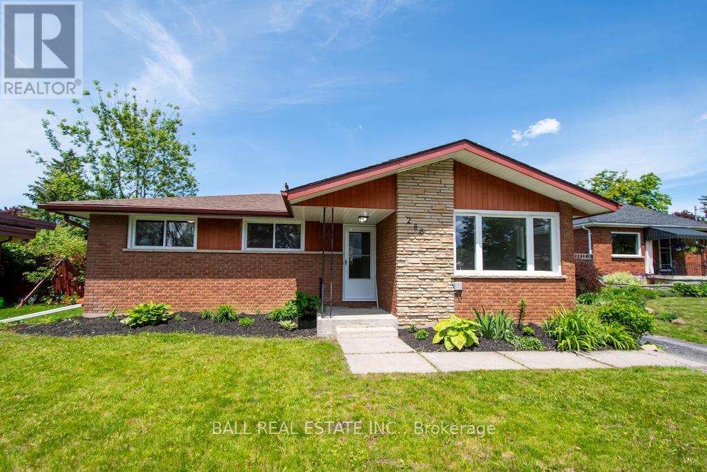 286 Sunset Blvd Ward 5 Blvd, Peterborough, ON K9H 5L3