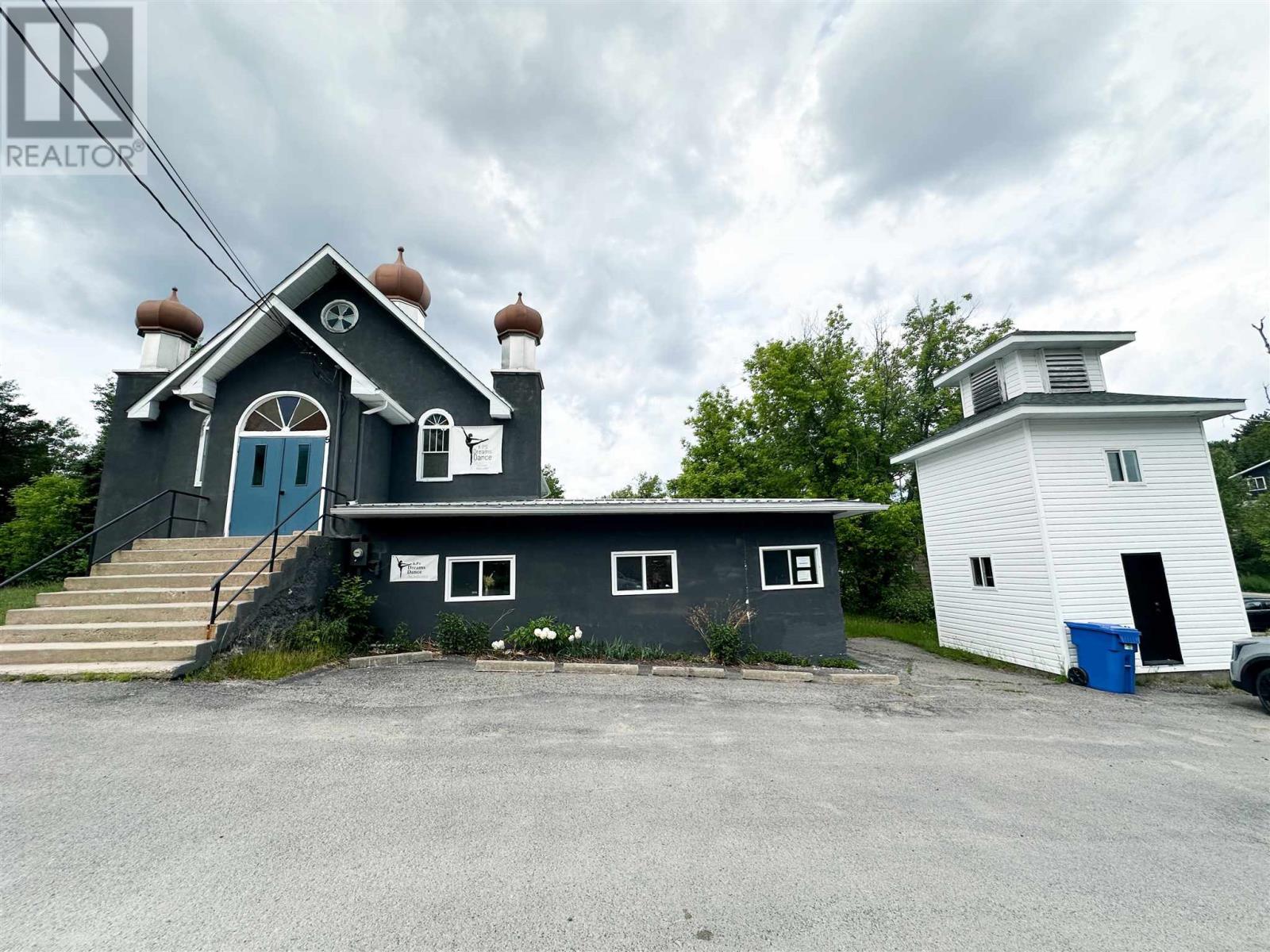 5 Church St, Red Lake, ON P0V 2M0