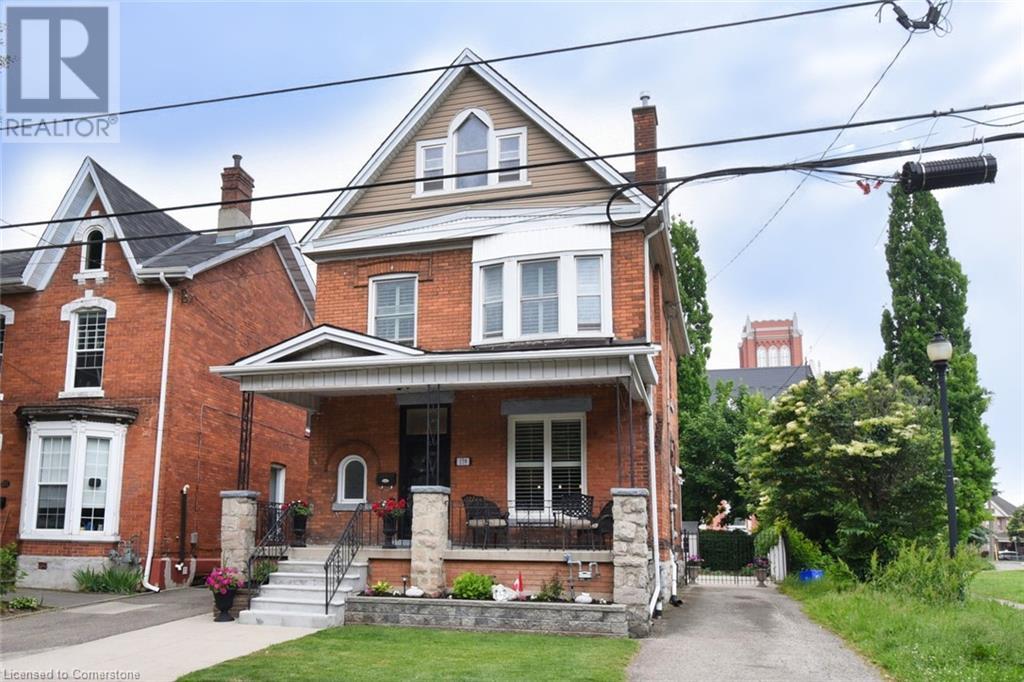 179 N Macnab St N, Hamilton, ON L8R 2M5