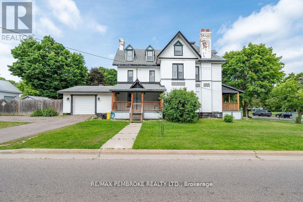 502 Mary St, Pembroke, ON K8A 5X1