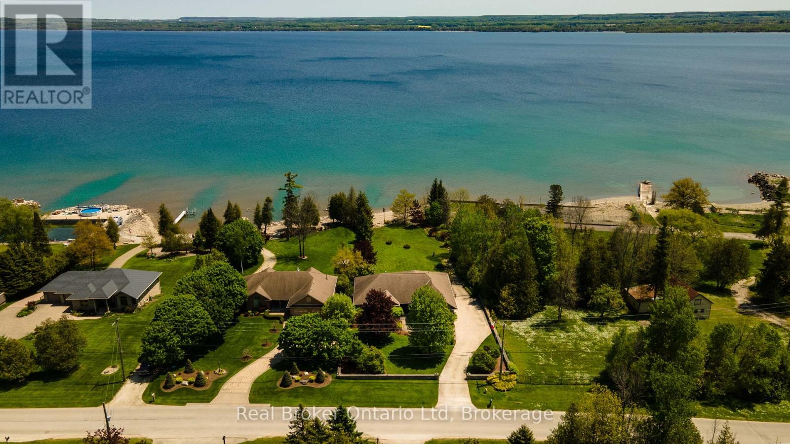 361 Balmy Beach Rd, Georgian Bluffs, ON N4K 5N4