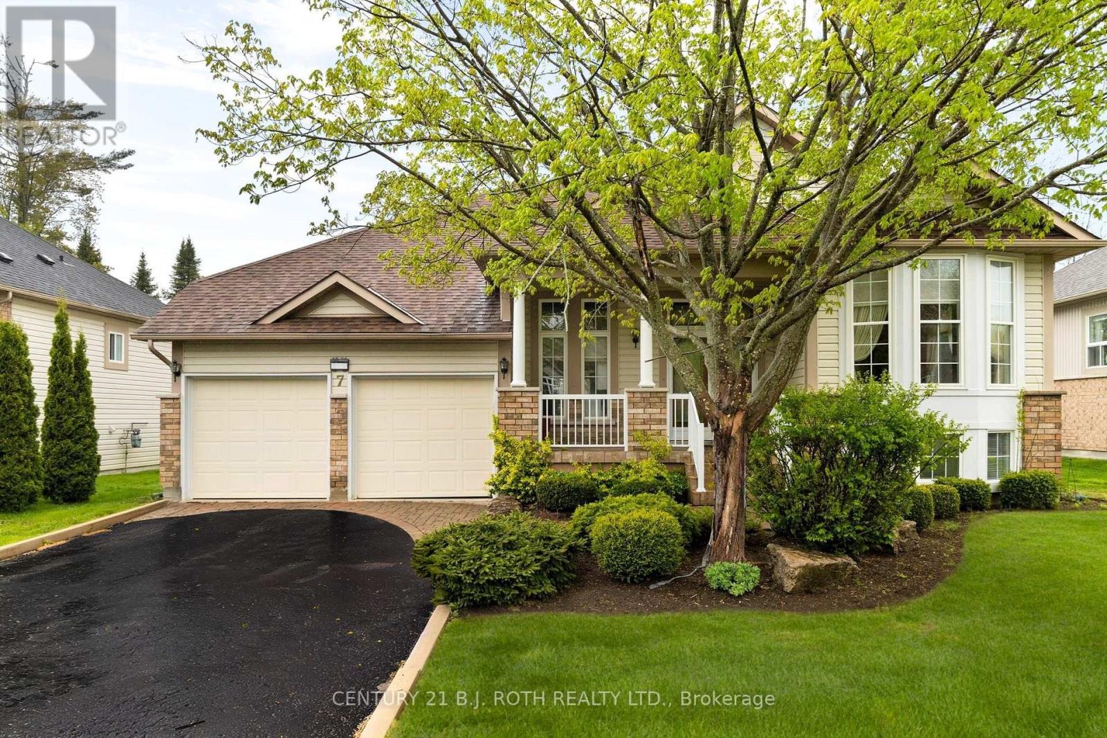 7 Trailwood Pl, Wasaga Beach, ON L9Z 1M6