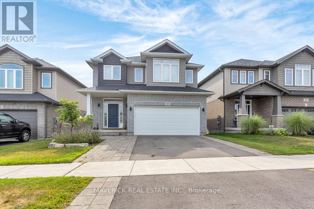 21 Chamberlain Ave, Ingersoll, ON N5C 0C6