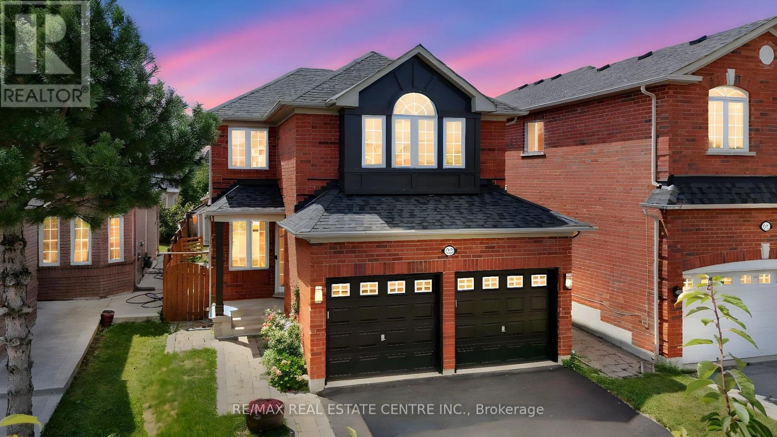 7280 Cork Tree Row, Mississauga, ON L5N 8N9