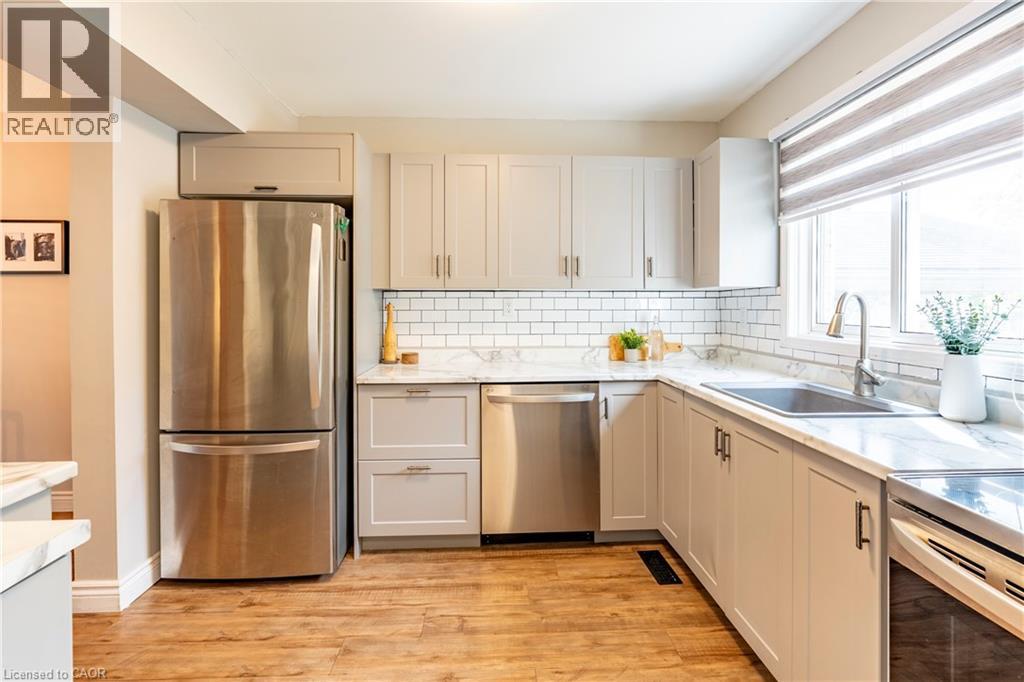 255 Northlake Drive Unit 3, Waterloo, ON N2V 1Z2