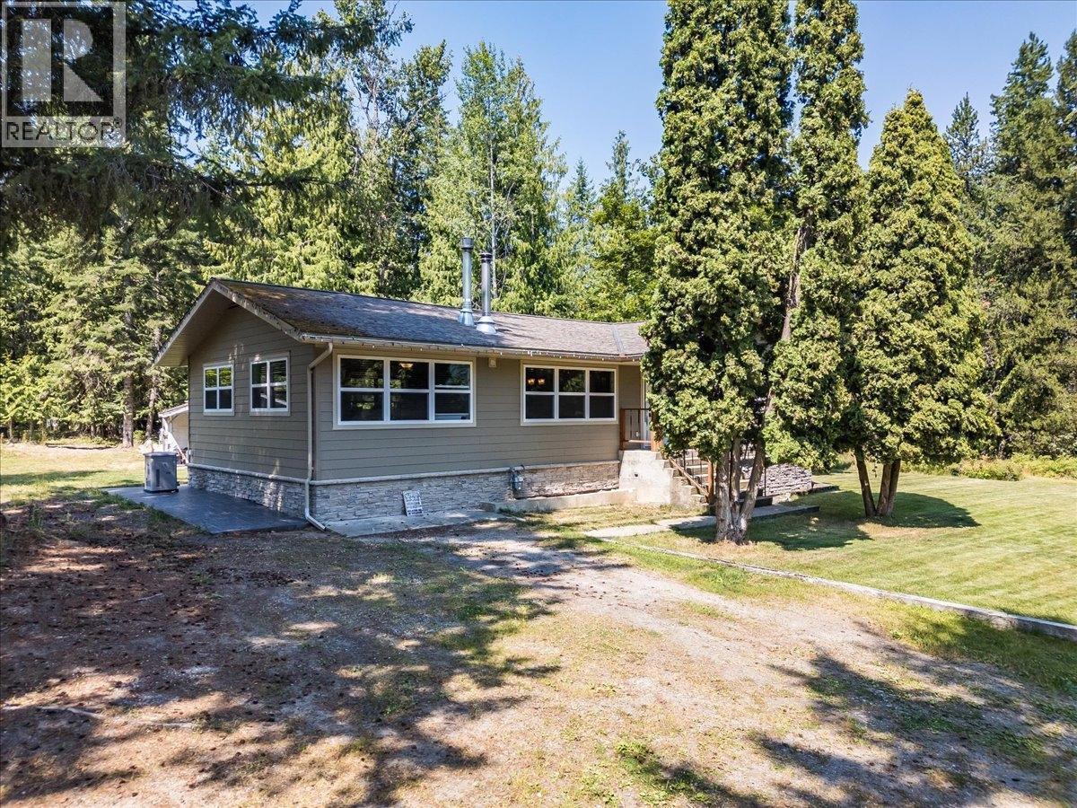 6010 Harropprocter Rd, Nelson, BC V1L 6P7
