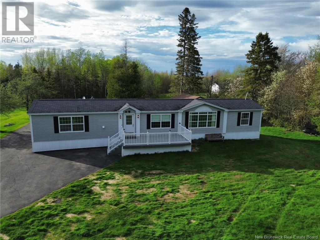 19 Cox Point Rd, Cumberland Bay, NB E4A 2X1