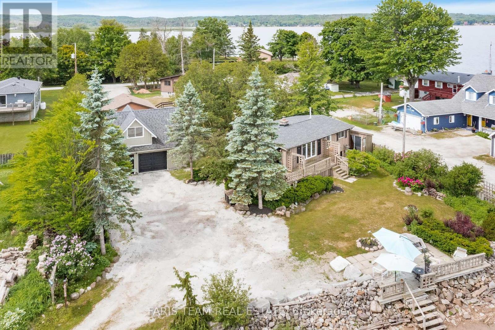 4 Schooner Ln, Tay, ON L0K 2C0