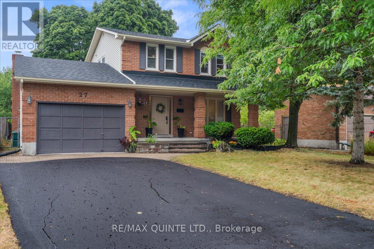 27 Morris Dr, Belleville, ON K8P 5B3