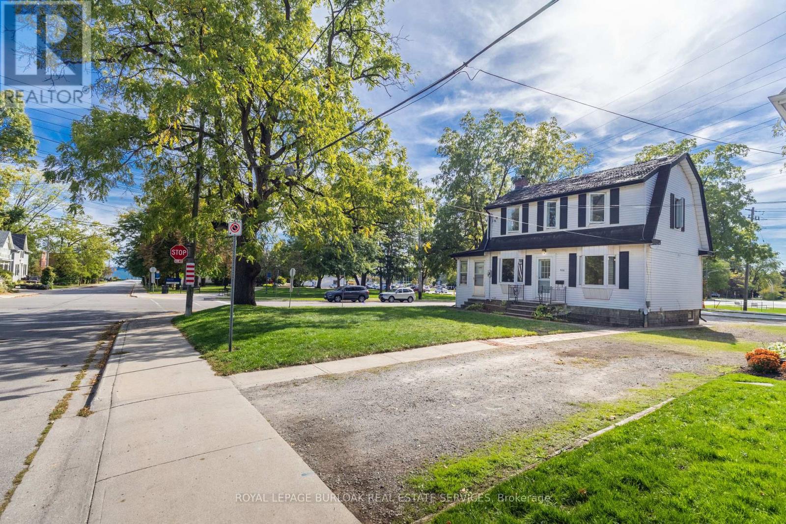 466 Nelson Ave, Burlington, ON L7S 1N5