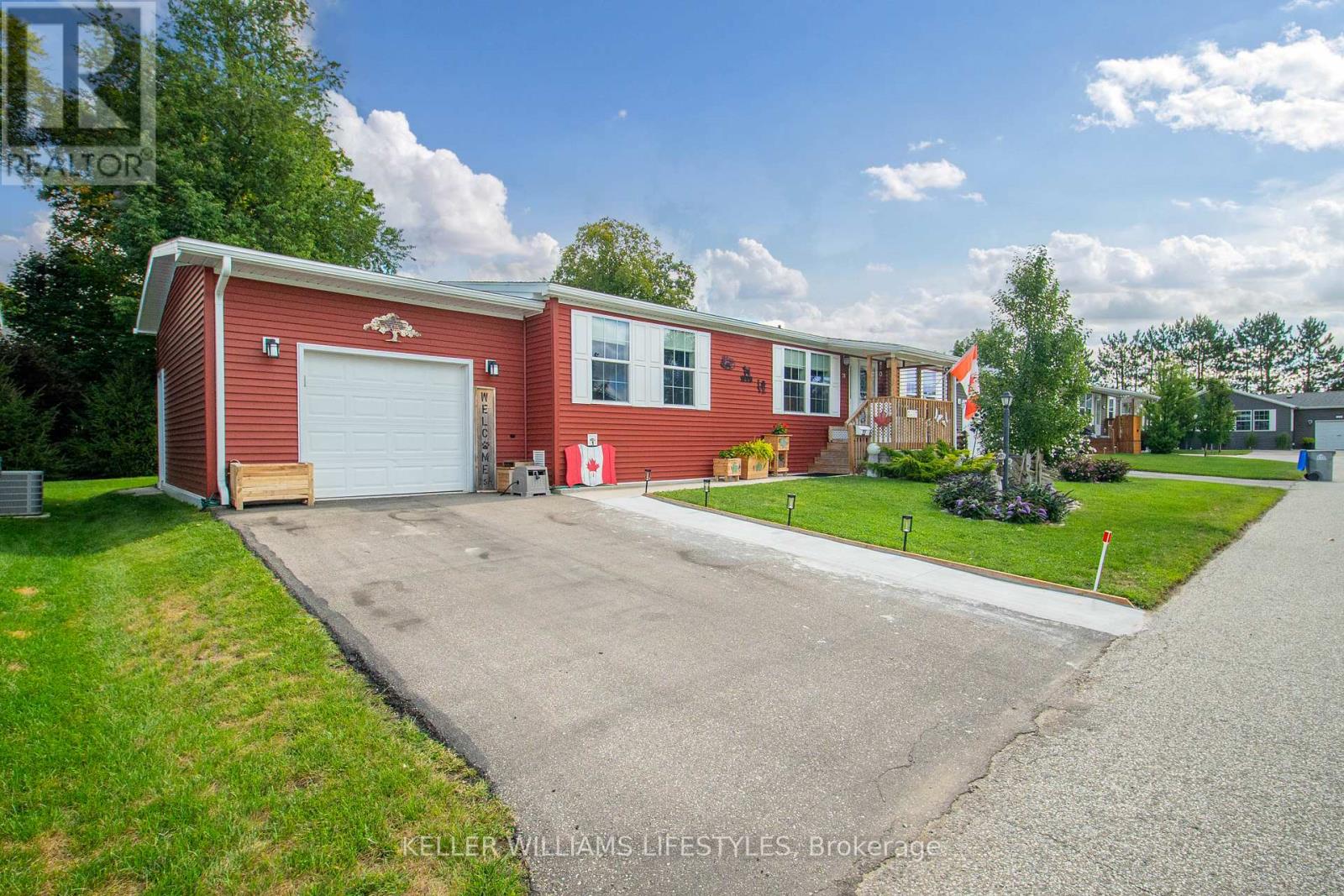 21 Kellestine Dr, Strathroy-Caradoc, ON N7G 3L3