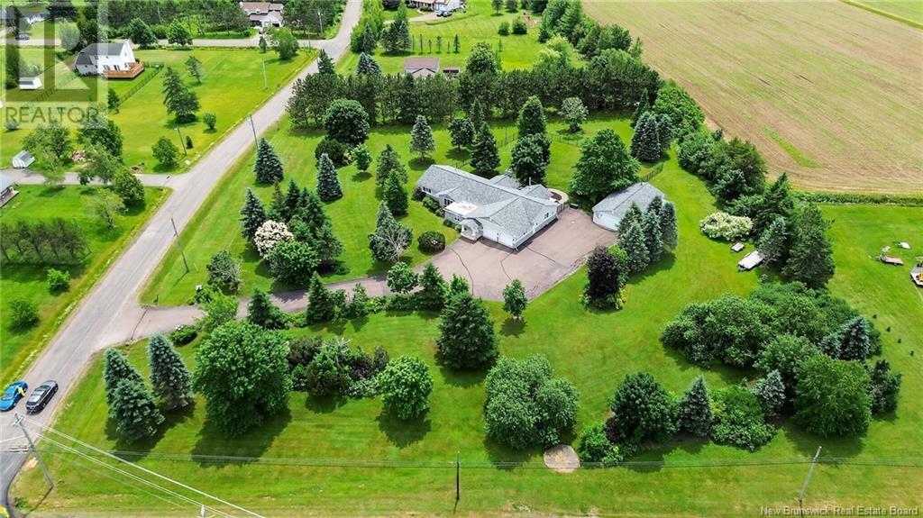 9 Stirling Cres, Allison, NB E1G 4G5