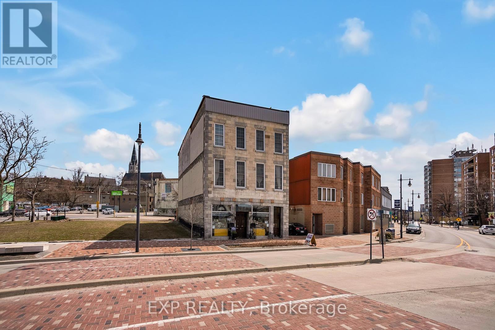 1 393 Front St, Belleville, ON K8N 2Z9