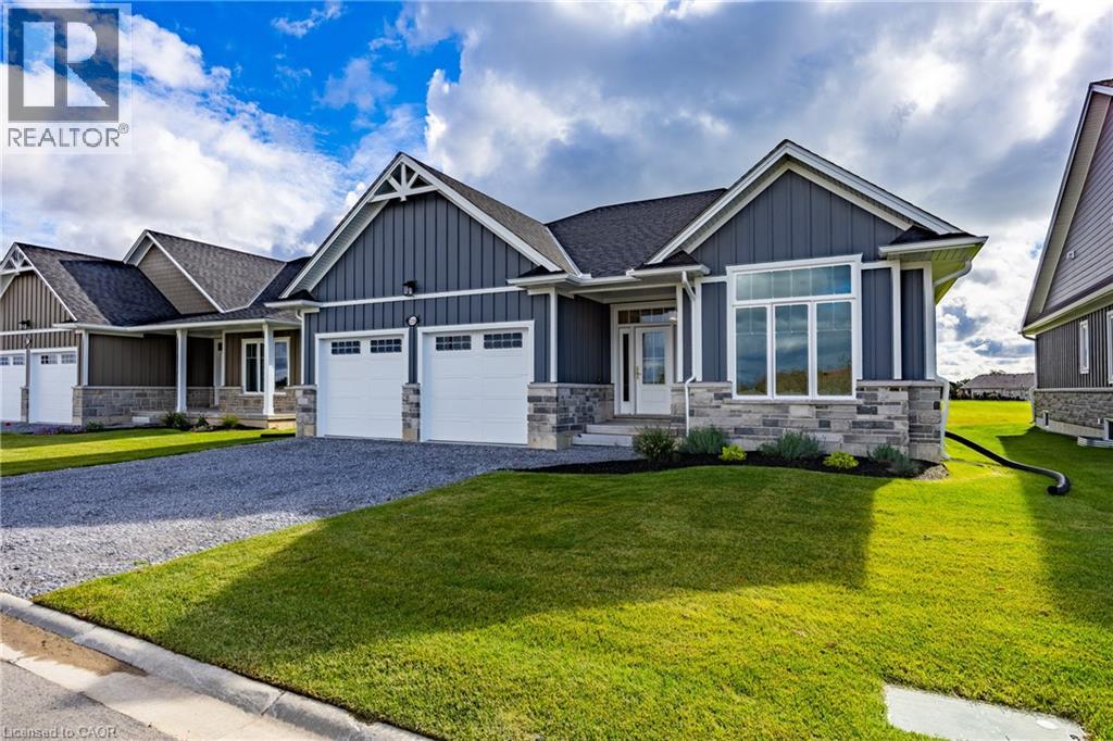 218 Schooner Dr, Port Dover, ON N0A 1N3