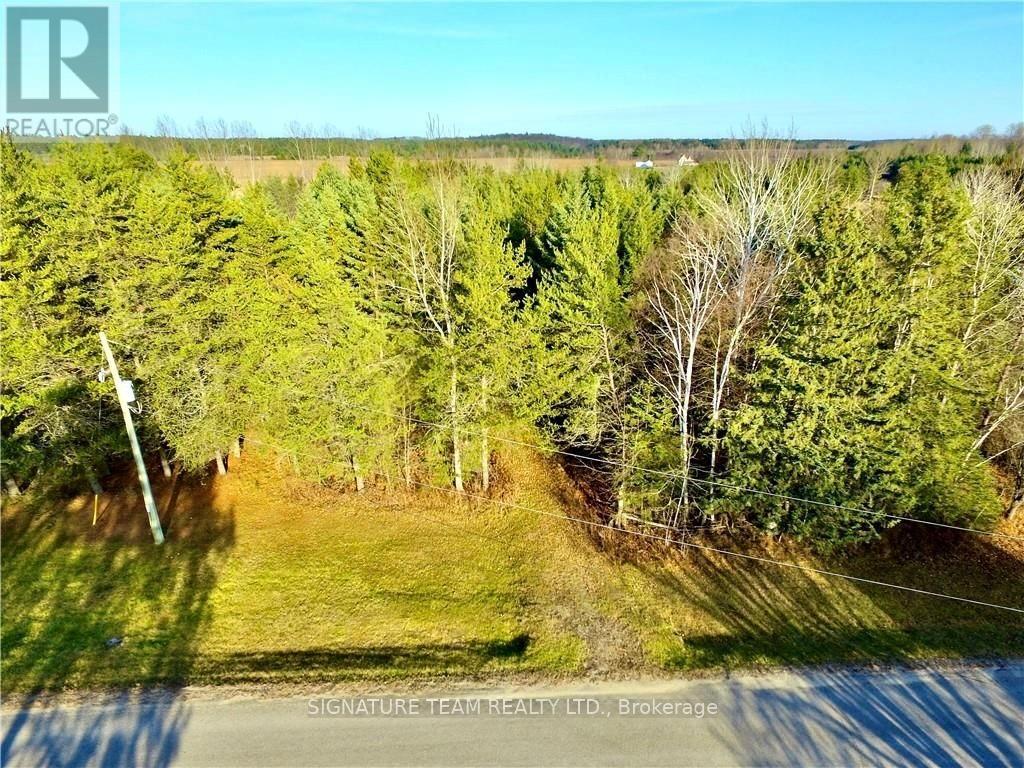 000 Dombroskie Rd, Whitewater Region, ON K0J 1Y0
