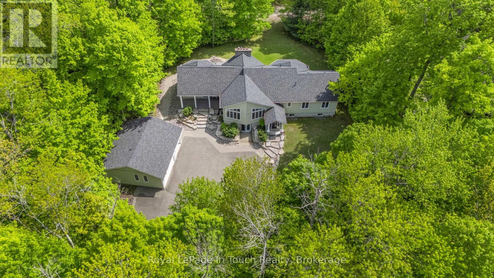 726 Pennorth Dr, Tiny, ON L0L 2J0