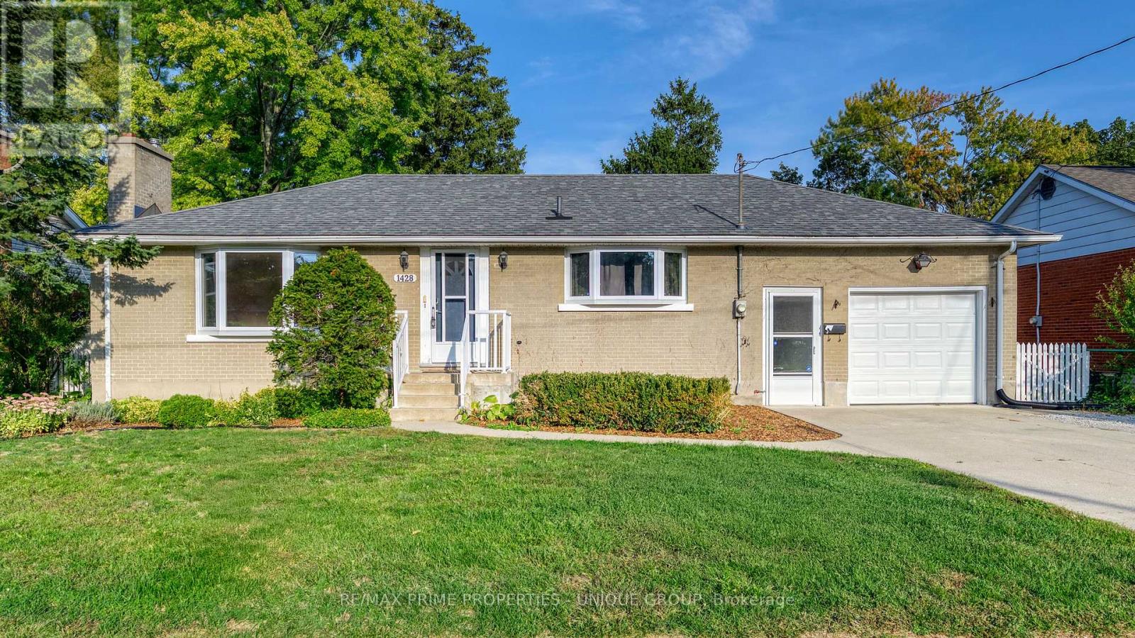1428 Indian Rd N, Sarnia, ON N7V 4C9