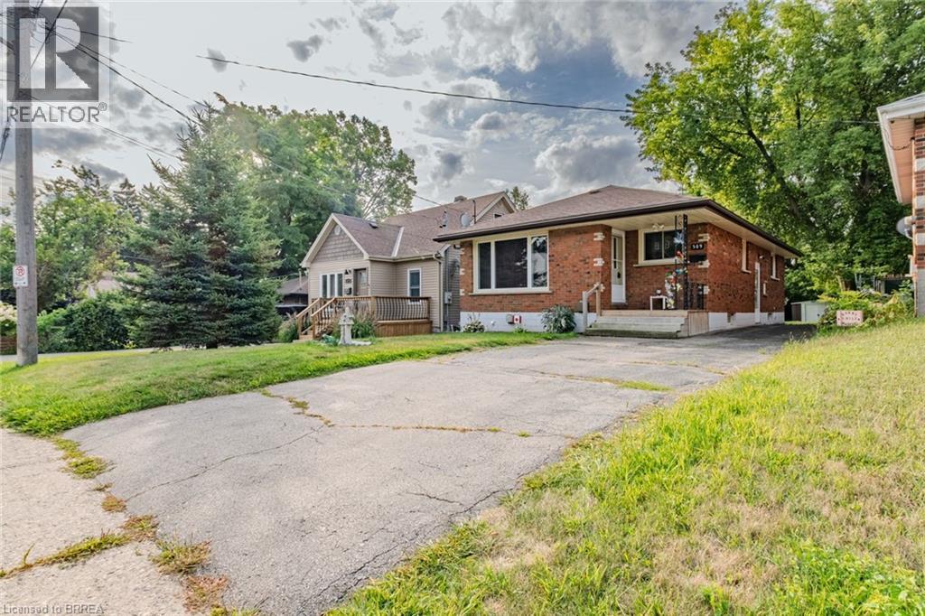 389 Nelson St, Brantford, ON N3S 4E6