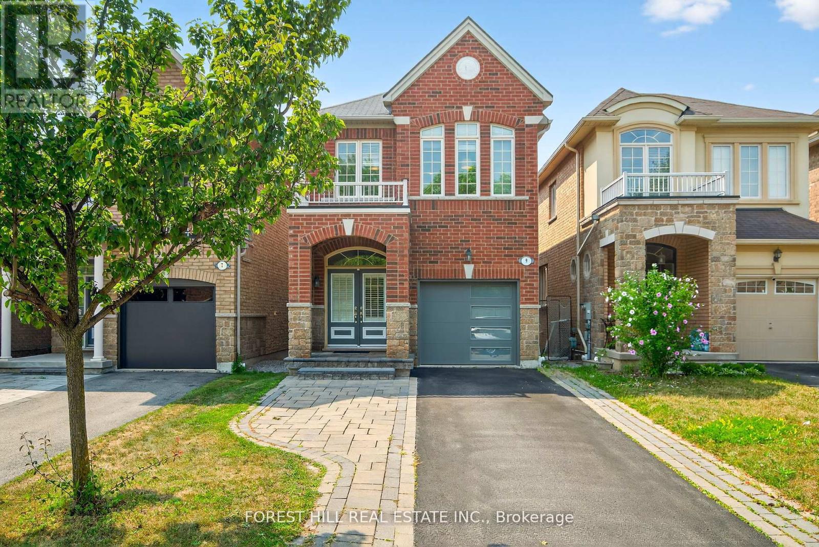 9 Robert Green Cres, Vaughan, ON L6A 0V6