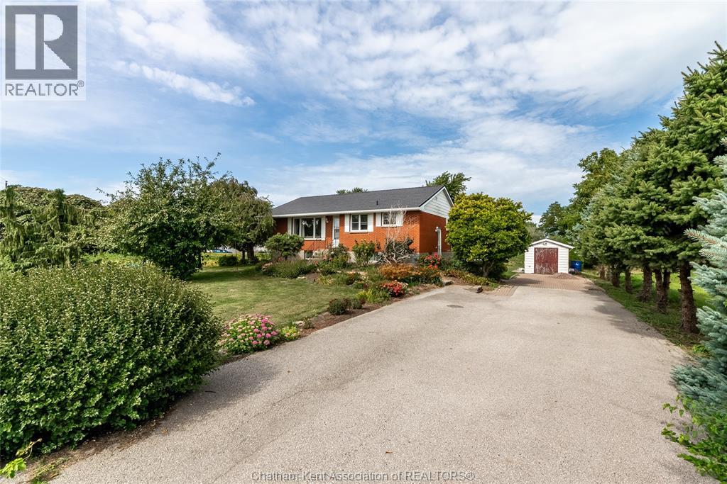 5823 Tecumseh Line, Chatham-Kent, ON N0P 2L0