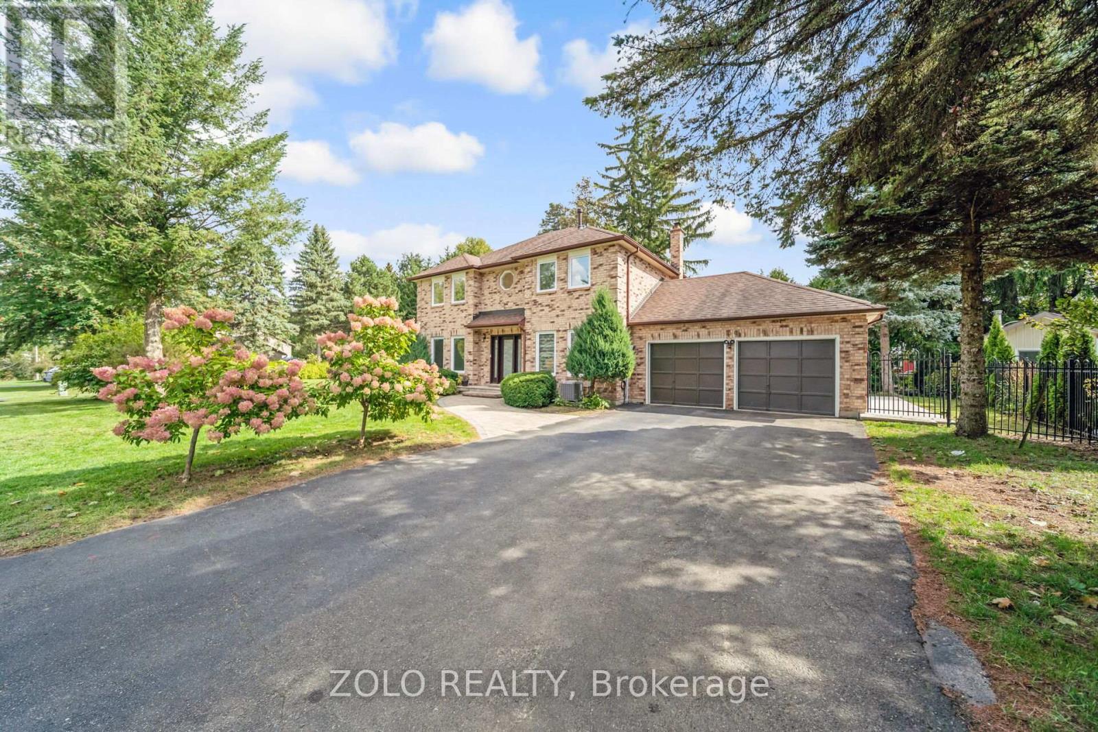 13 Ivan Ave, Caledon, ON L7C 1G1