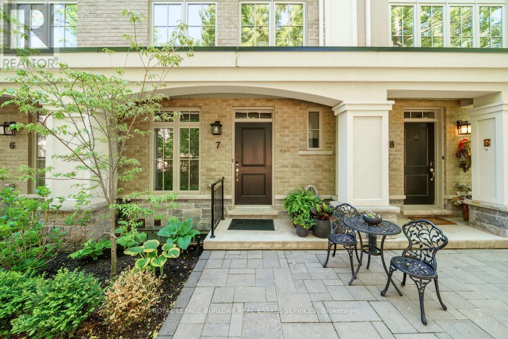 7 509 Elizabeth St, Burlington, ON L7R 2M4