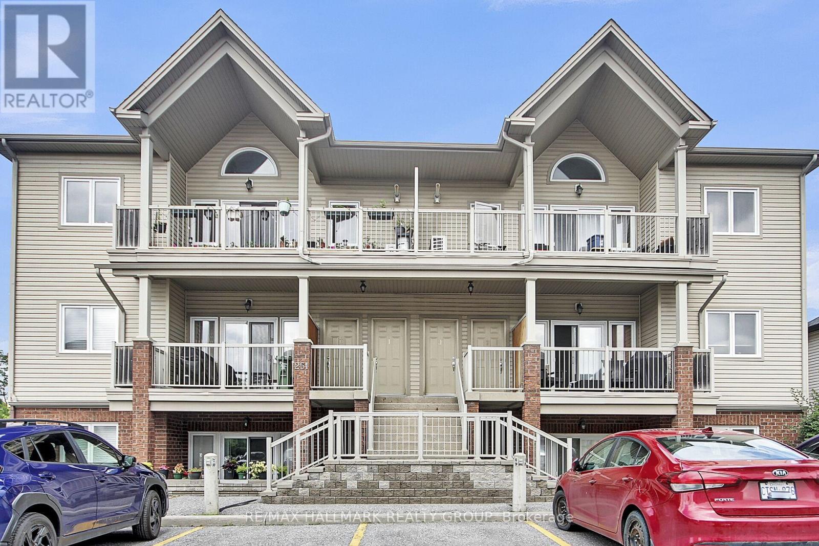 251 Crestway Drive Dr #b, Ottawa, ON K2G 0A9