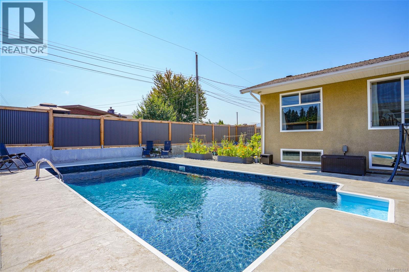 3934 Waterhouse St, Port Alberni, BC V9Y 3V8