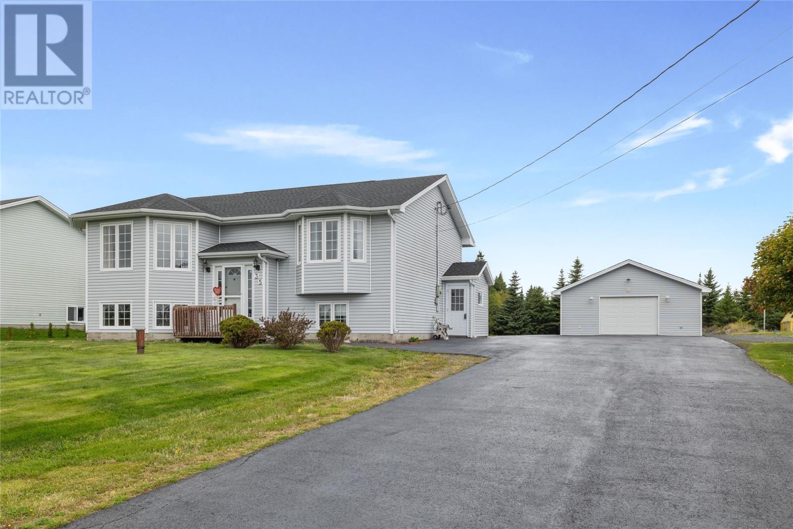35 Weather Station Rd, Torbay, NL A1K 1H8