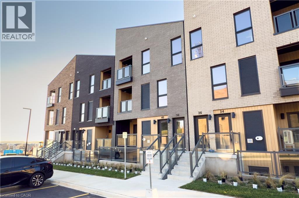 38 Urbane Blvd, Kitchener, ON N2E 0H8