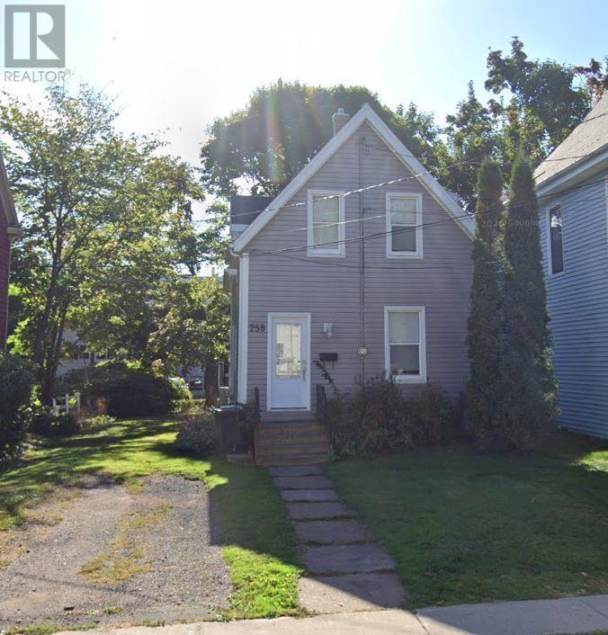 258 Fitzroy St, Charlottetown, PE C1A 1S9