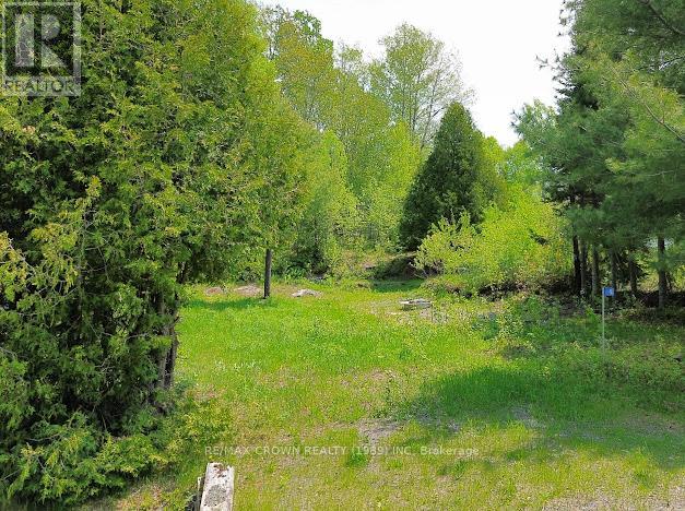 14 Hillcrest Dr, Temagami, ON P0H 2A0