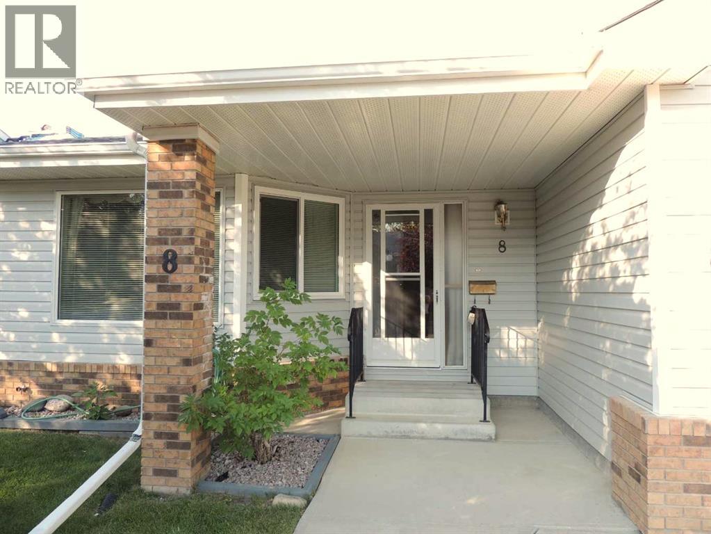 8 Macewan Park Hts NW, Calgary, AB T3K 3W7