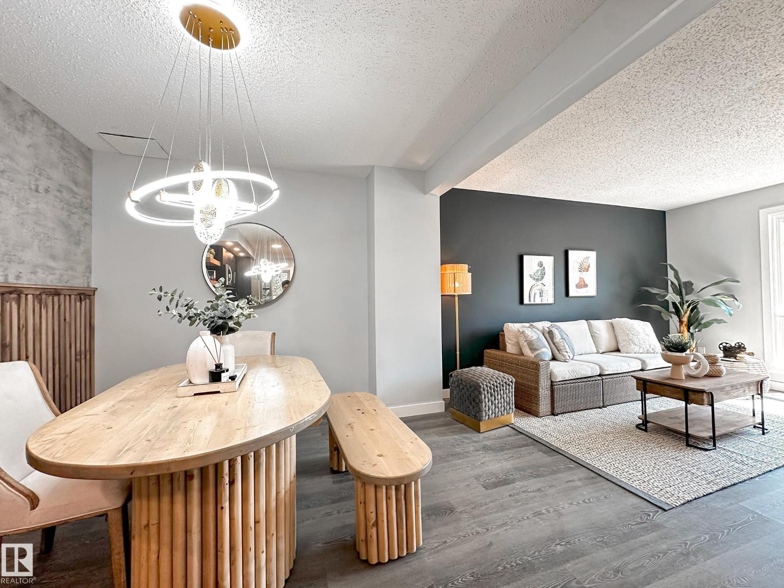 862 Erin Pl NW, Edmonton, AB T5T 1M6