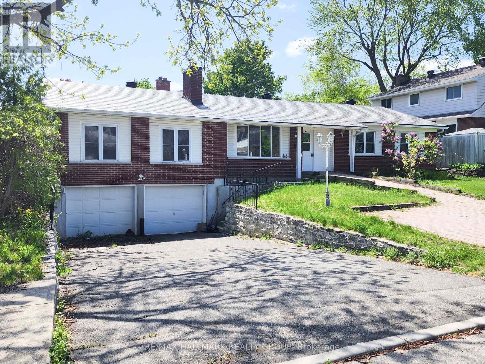 14 Roberta Cres, Ottawa, ON K2J 1G6