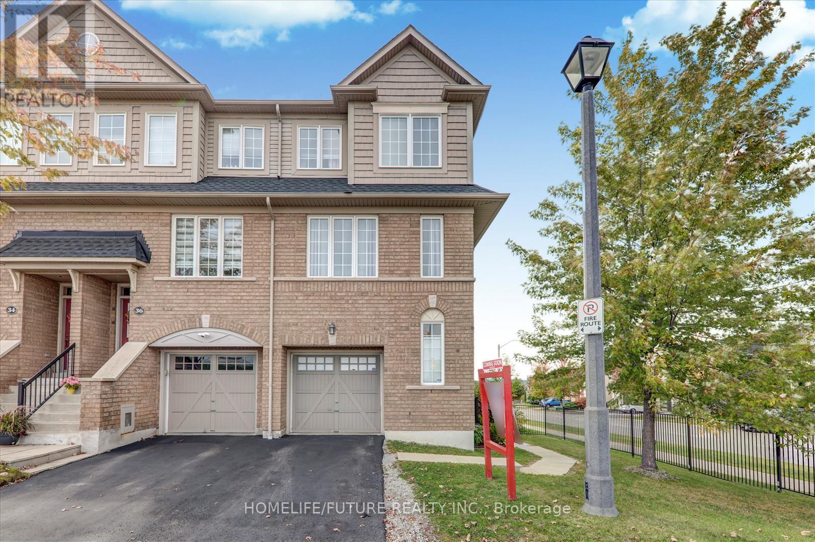 38 Lavan Ln, Ajax, ON L1T 0H1
