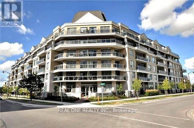 411 111 Civic Square Gate, Aurora, ON L4G 7E3