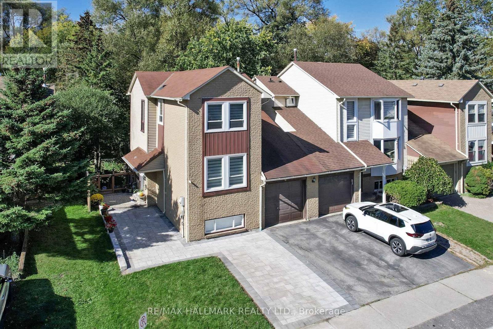 6 Wiles Ct, Aurora, ON L4G 3N5