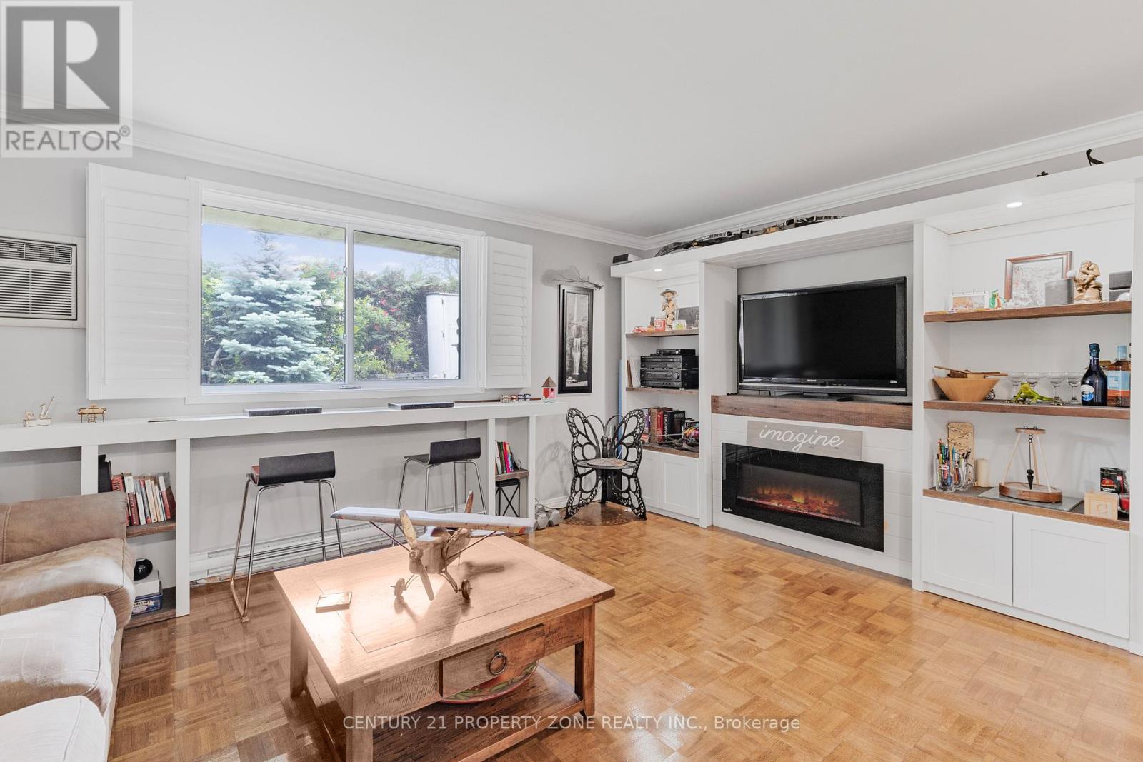104 482 James St N, Hamilton, ON L8L 1J1