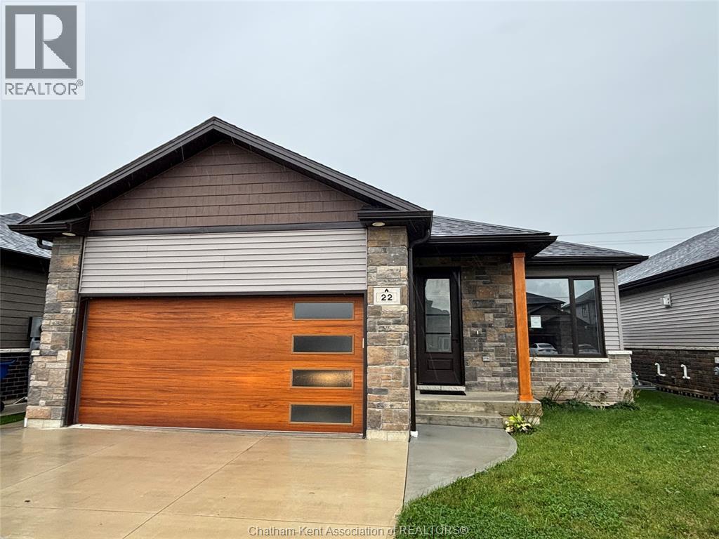 22 Evening Dr, Chatham, ON N7L 0B6