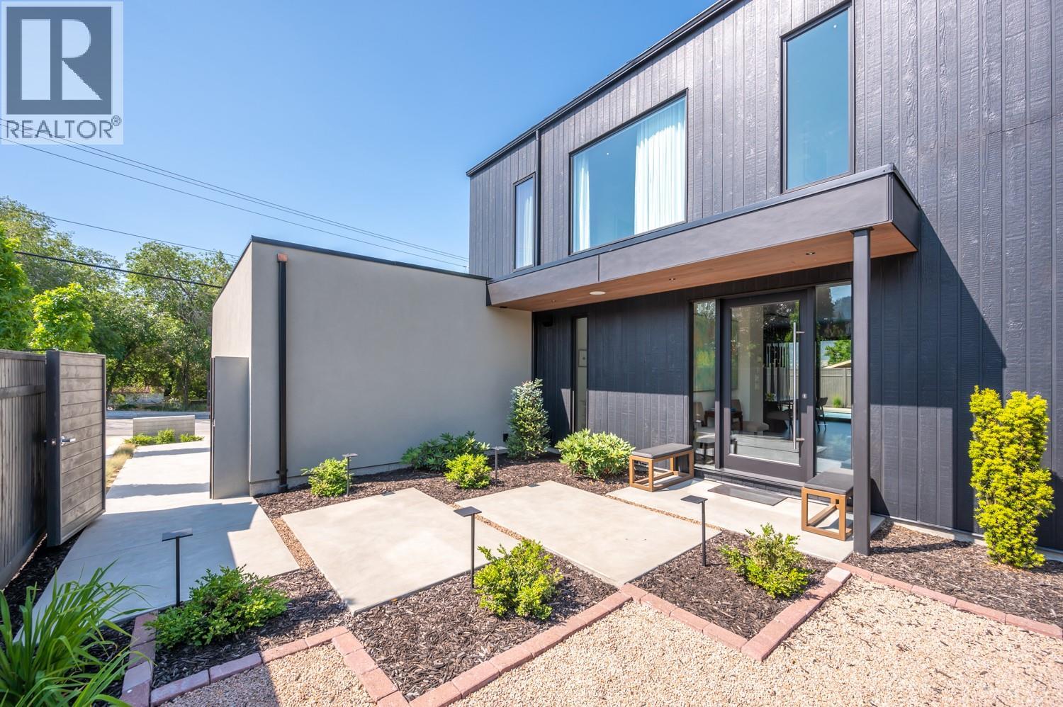 681 Vancouver Ave, Penticton, BC V2A 1A4