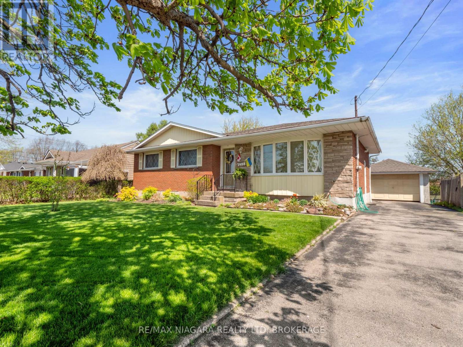 253 Bertie St, Fort Erie, ON L2A 1Z5