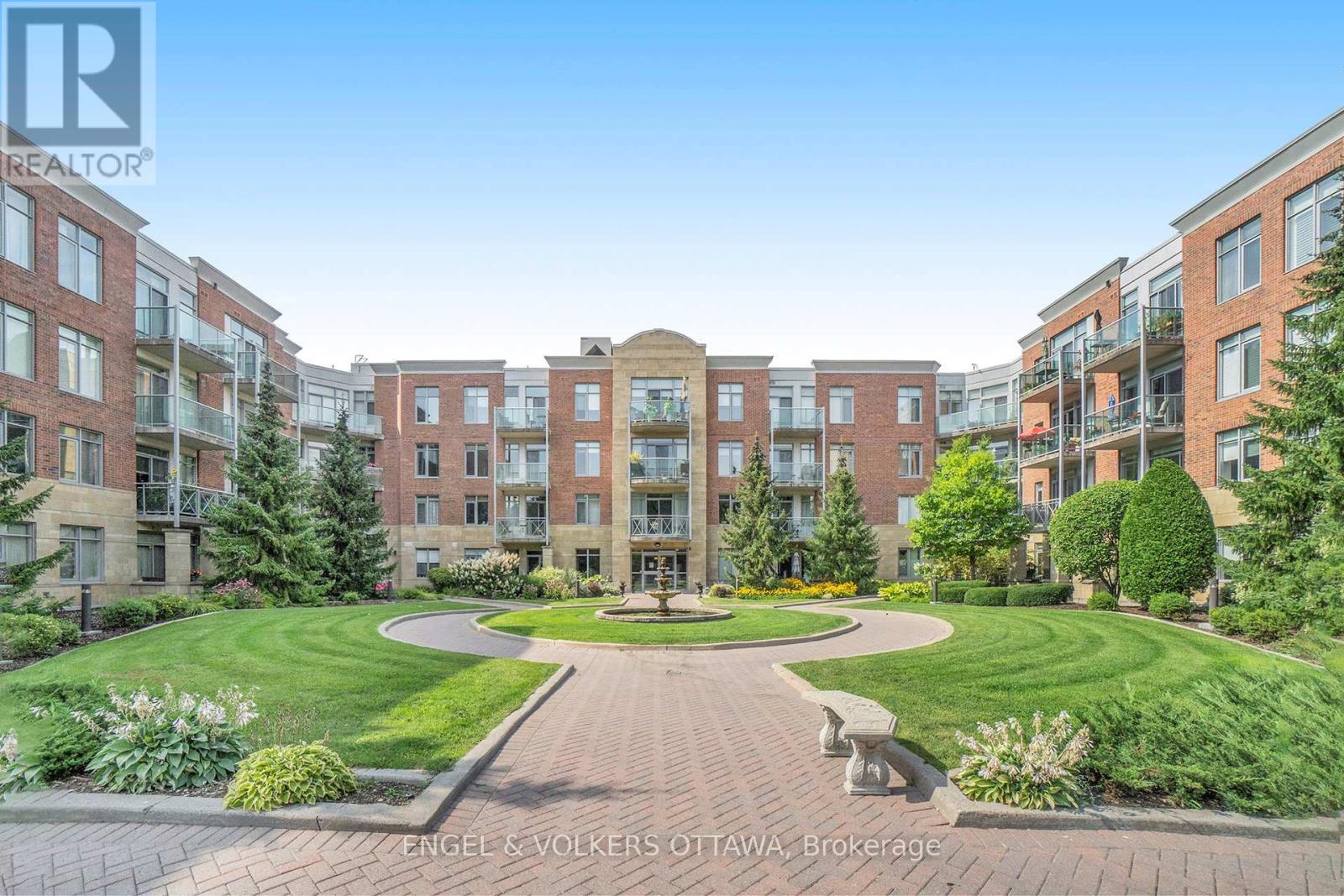 225 205 Bolton St, Ottawa, ON K1N 1K7
