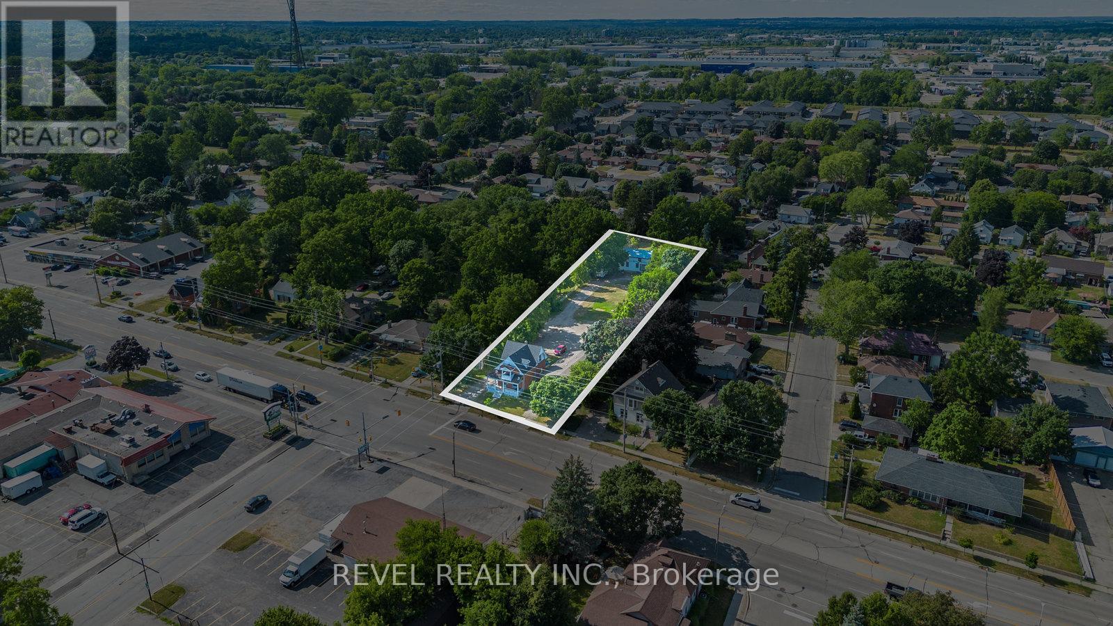 816 Colborne St E, Brantford, ON N3S 3S4