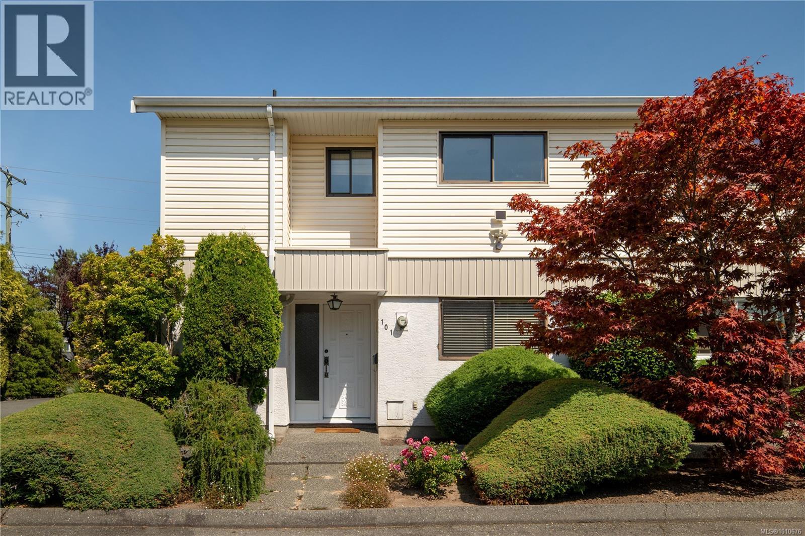 1709 Mckenzie Ave Unit 101 Ave, Saanich, BC V8N 1A6