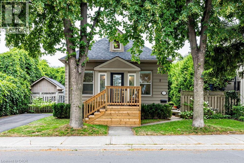 2079 Maria St, Burlington, ON L7R 1K8