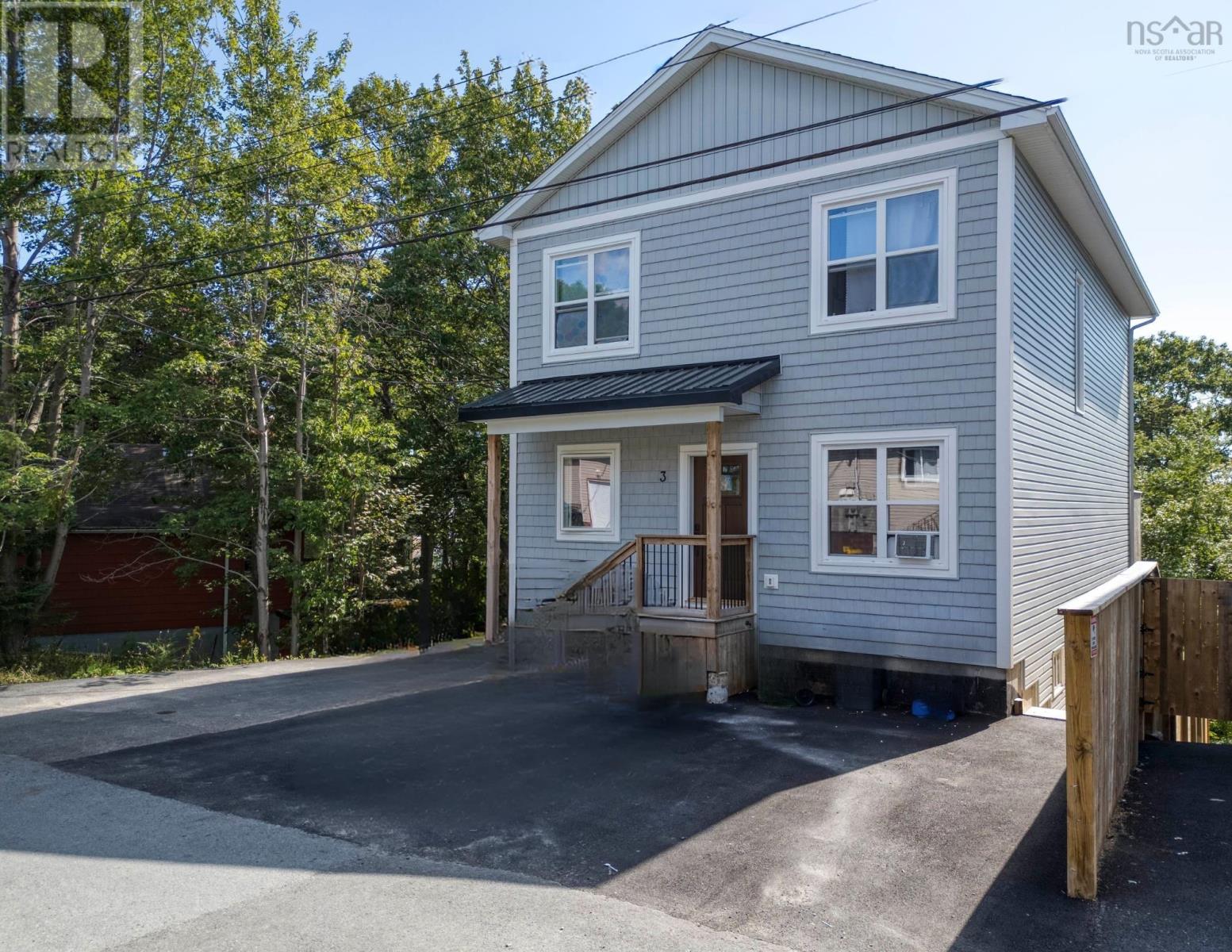 3 Hilchie Rd, Dartmouth, NS B3A 1T5