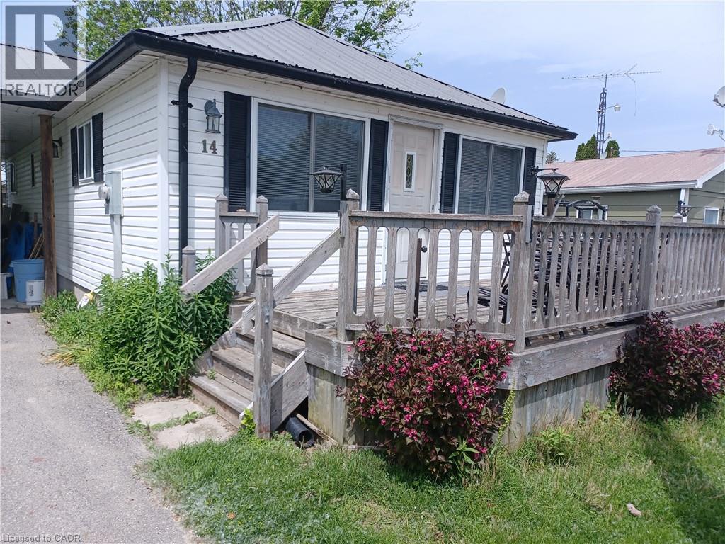 14 Bass Ln, Long Point, ON N0E 1M0