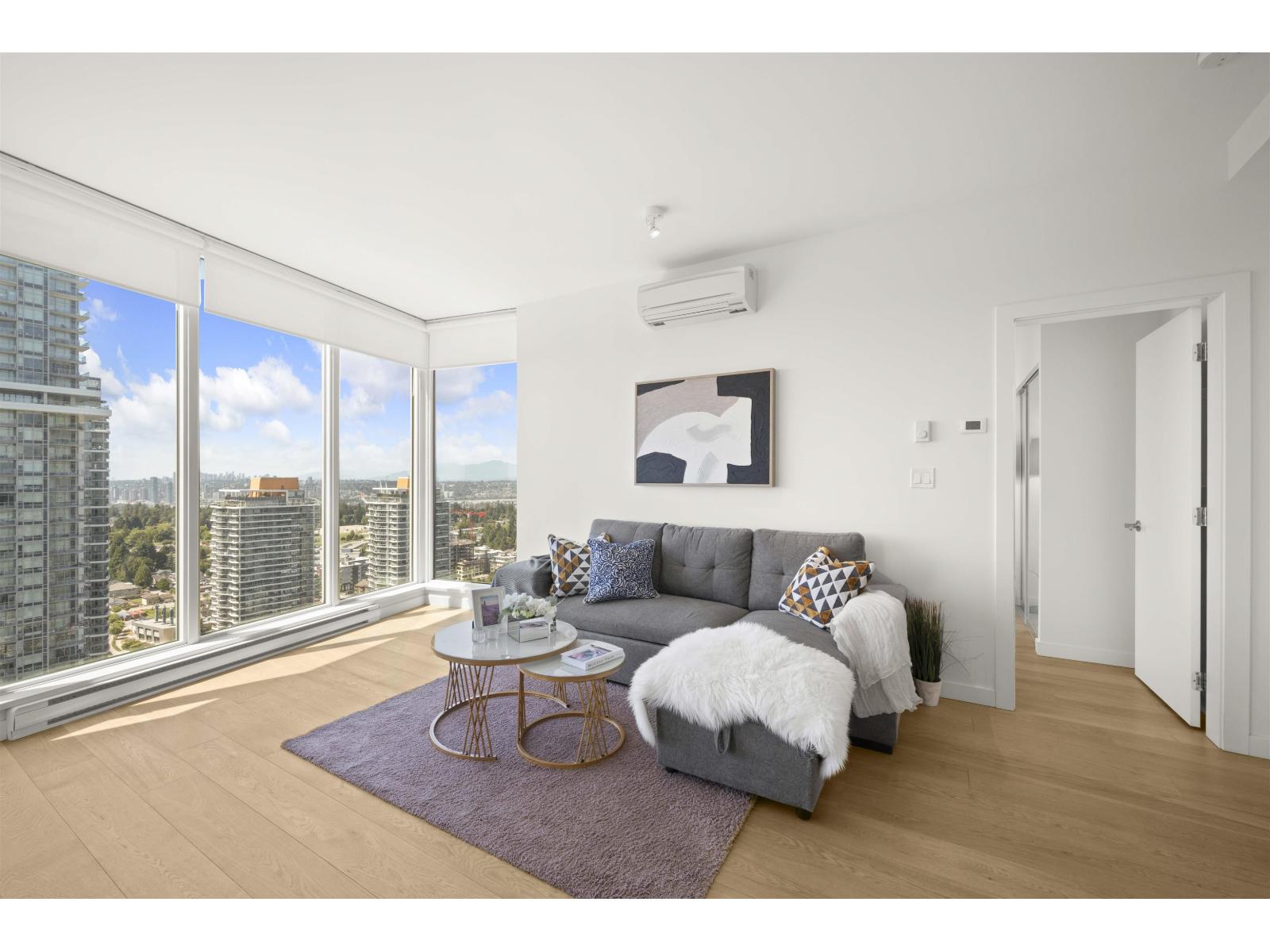 13438 Central Avenue Unit 3303, Surrey, BC V3T 0N2